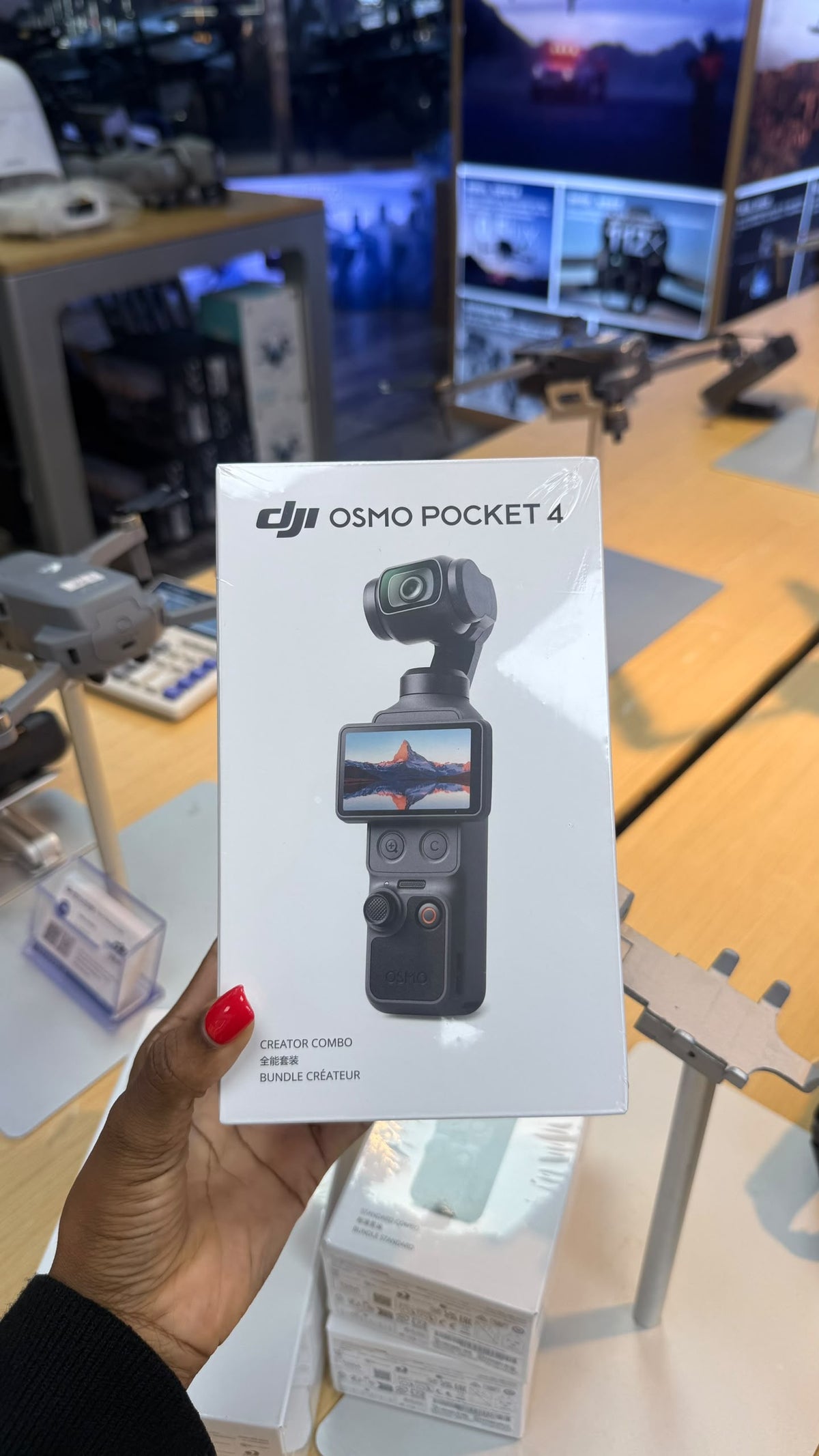 DJI OSMO POCKET 4 CREATOR COMBO[BRAND NEW]
