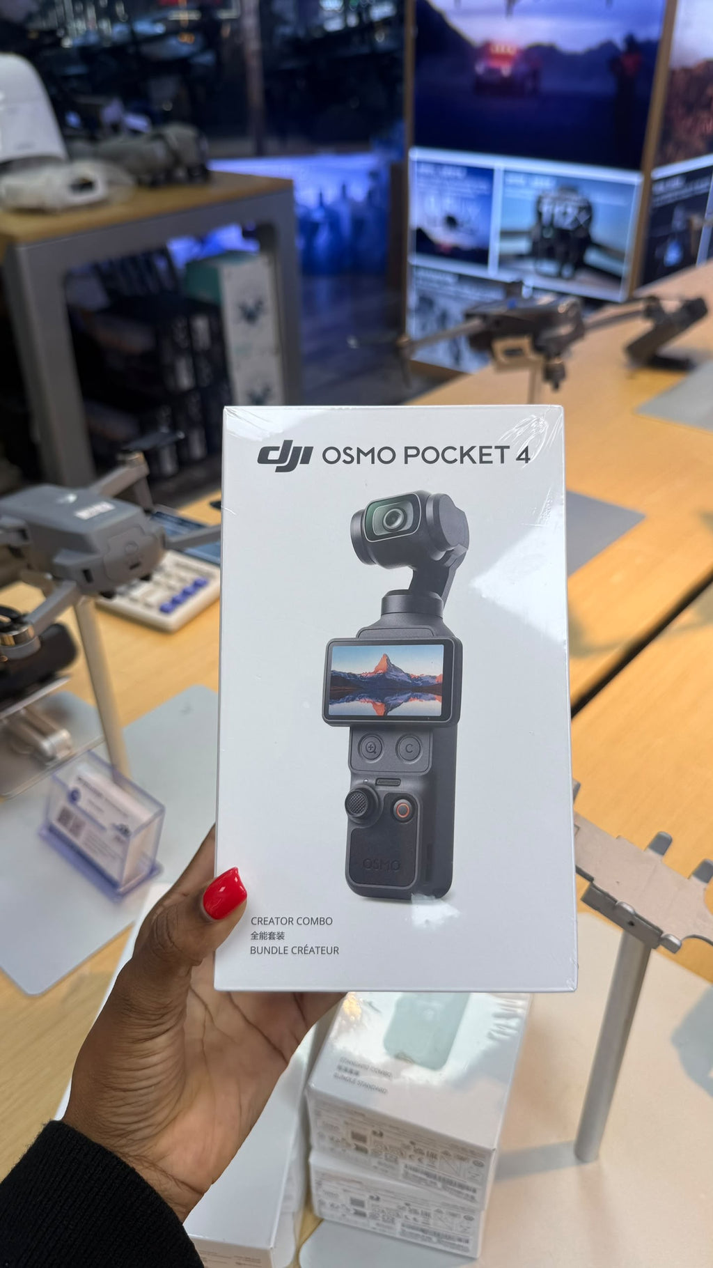 DJI OSMO POCKET 4 CREATOR COMBO[BRAND NEW]